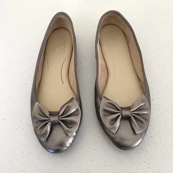 Sam Edelman Metallic Silver Bow Toe Ciera Flats - Picture 2 of 5